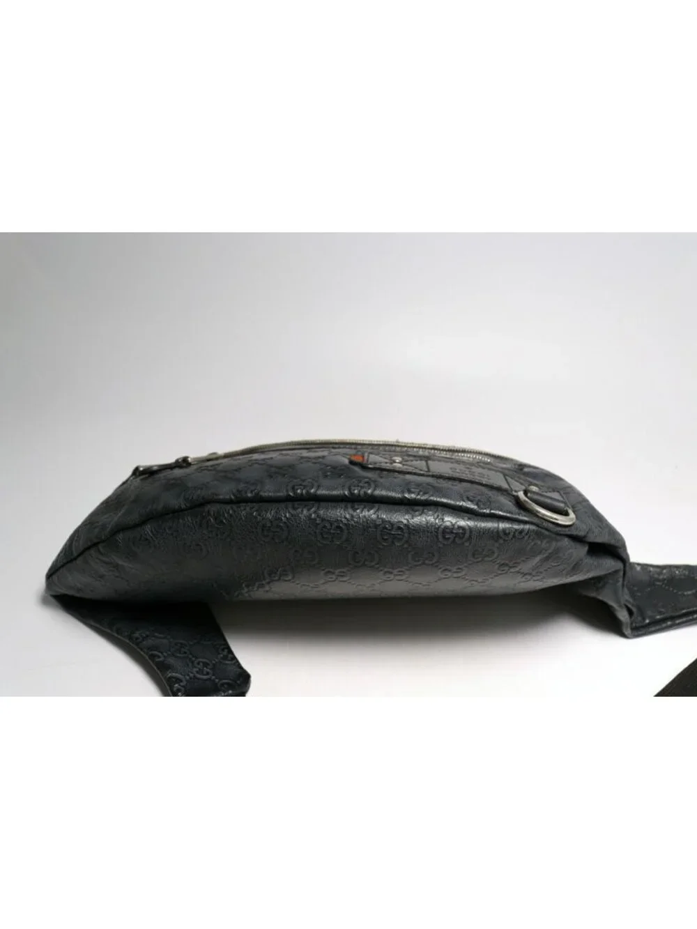 Gucci Guccissima Leather Waist